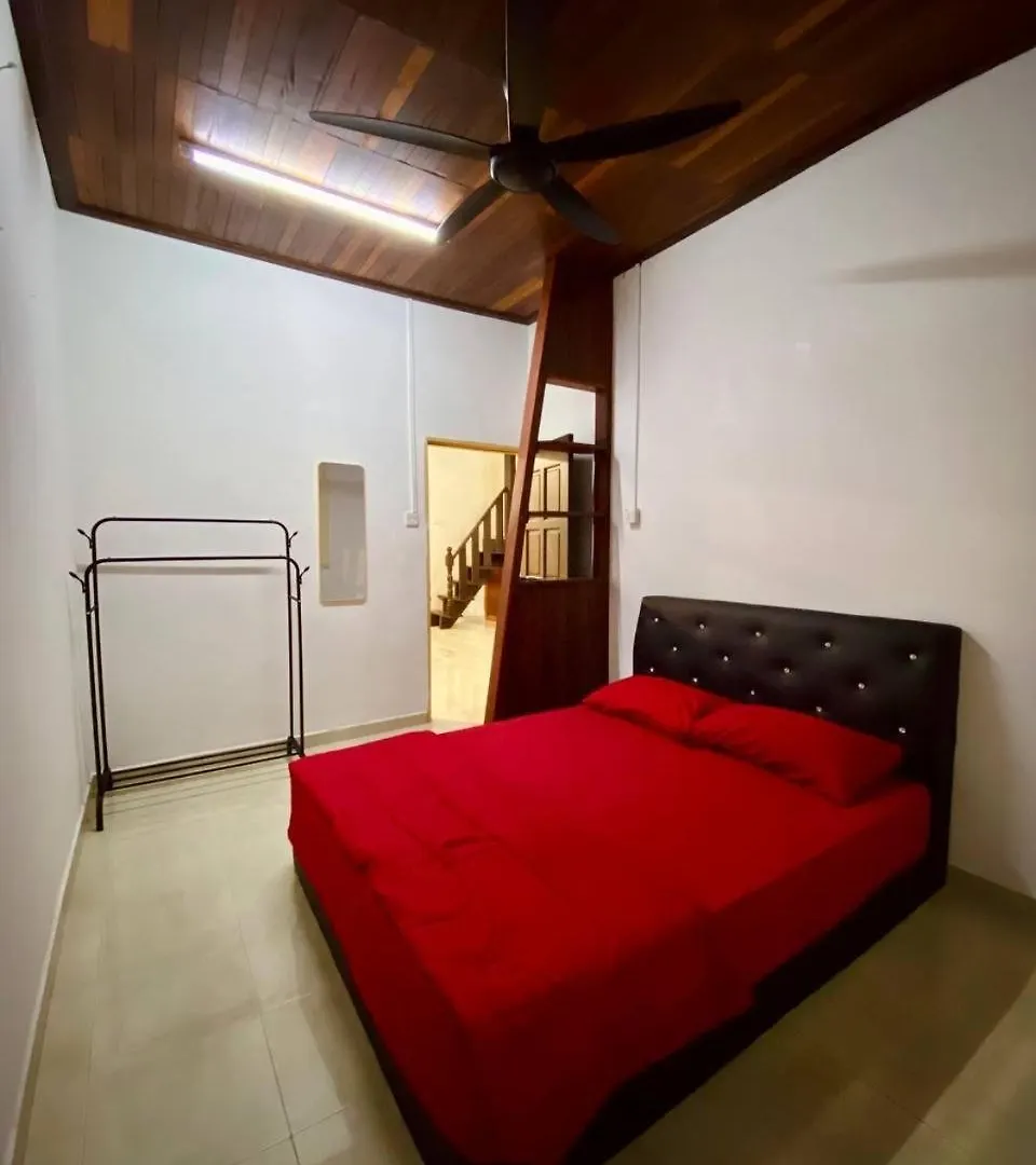 Wooden House Penang By The Bukit 4R3B 10Pax With Netflix & Wifi Villa Bukit Mertajam 0*,  Malaysia