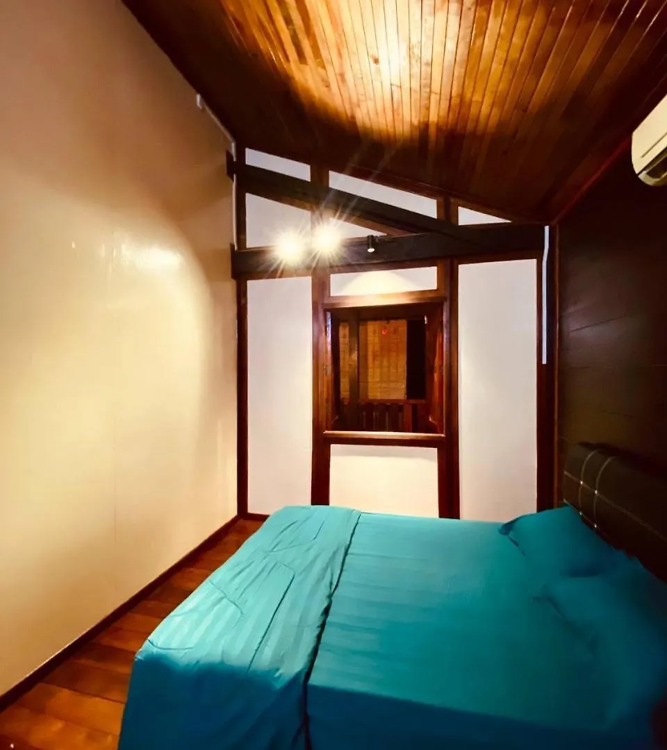 Wooden House Penang By The Bukit 4R3B 10Pax With Netflix & Wifi Villa Bukit Mertajam
